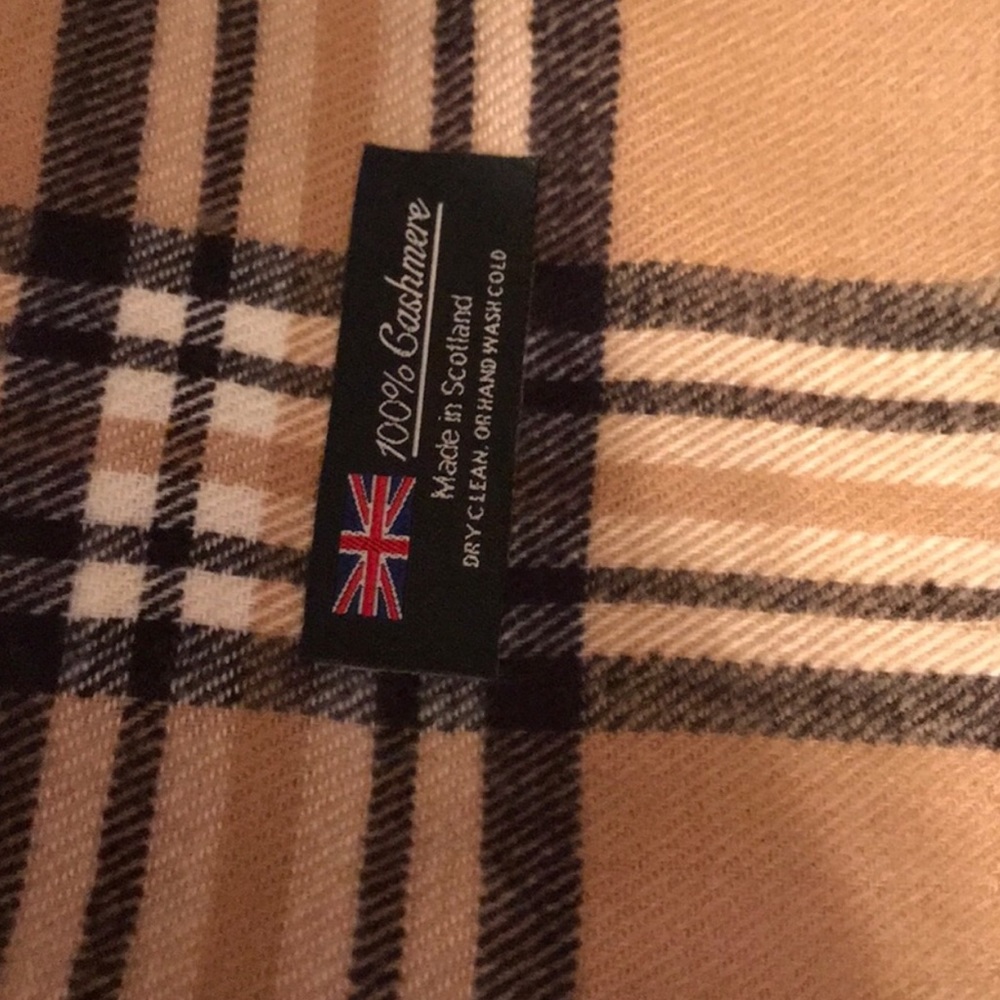 Scarf - Picture 3 of 3